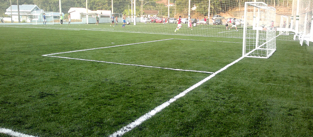 Grama sintética esportiva futebol